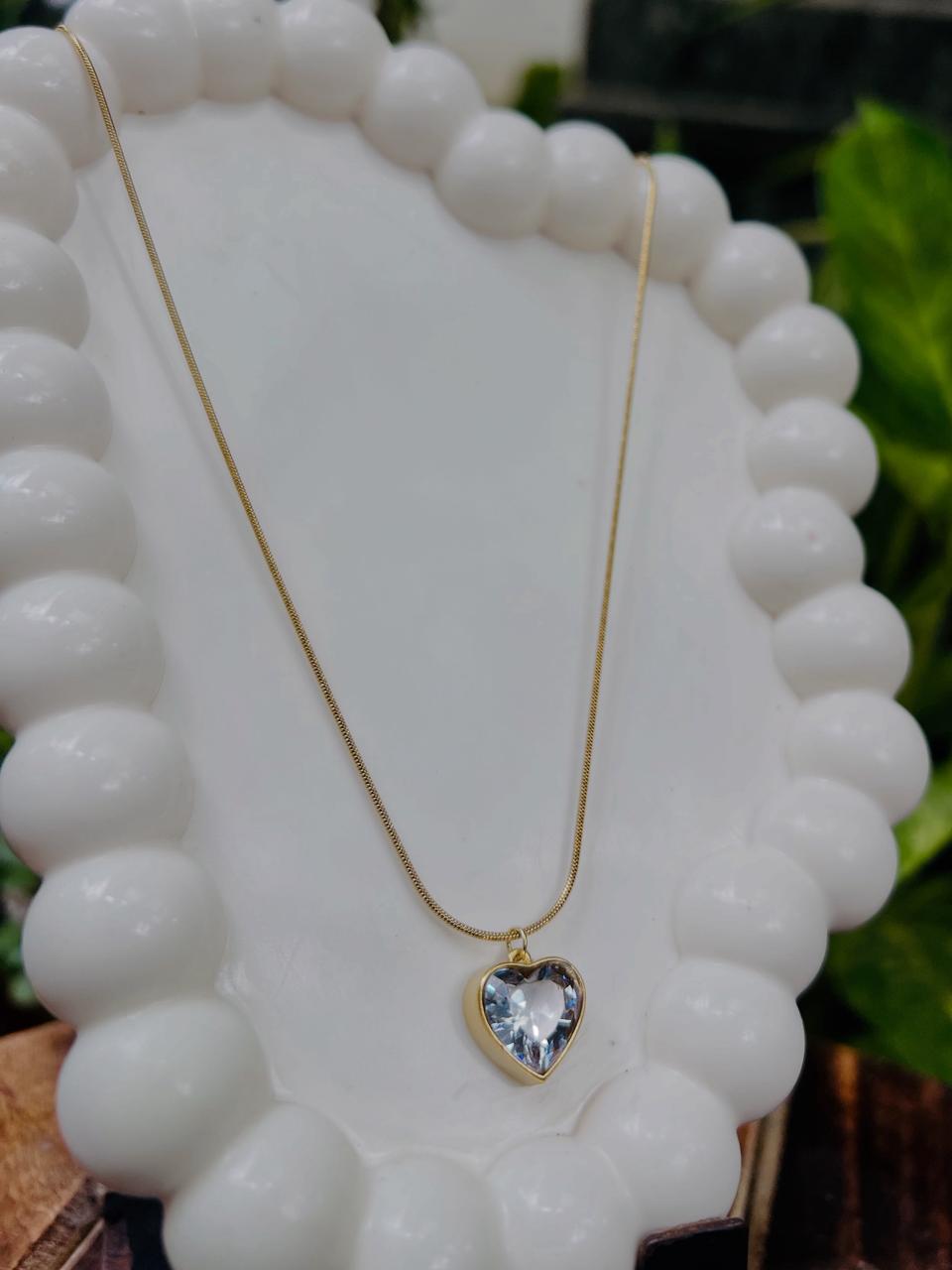 Stone heart pendant chain