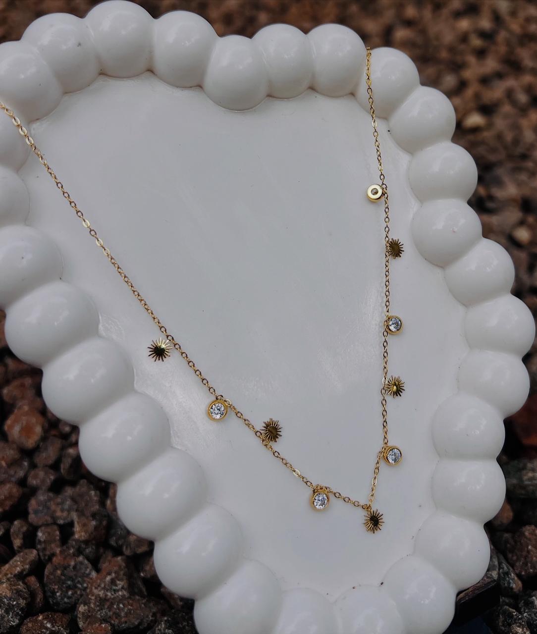 Charm hanging necklace