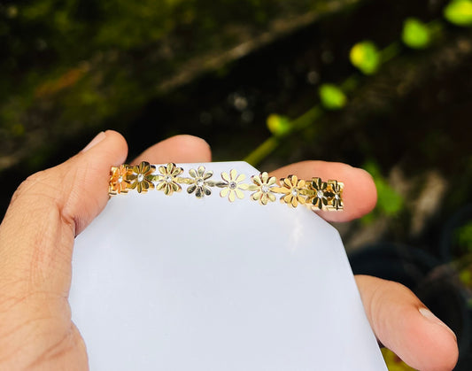 Flower bangle