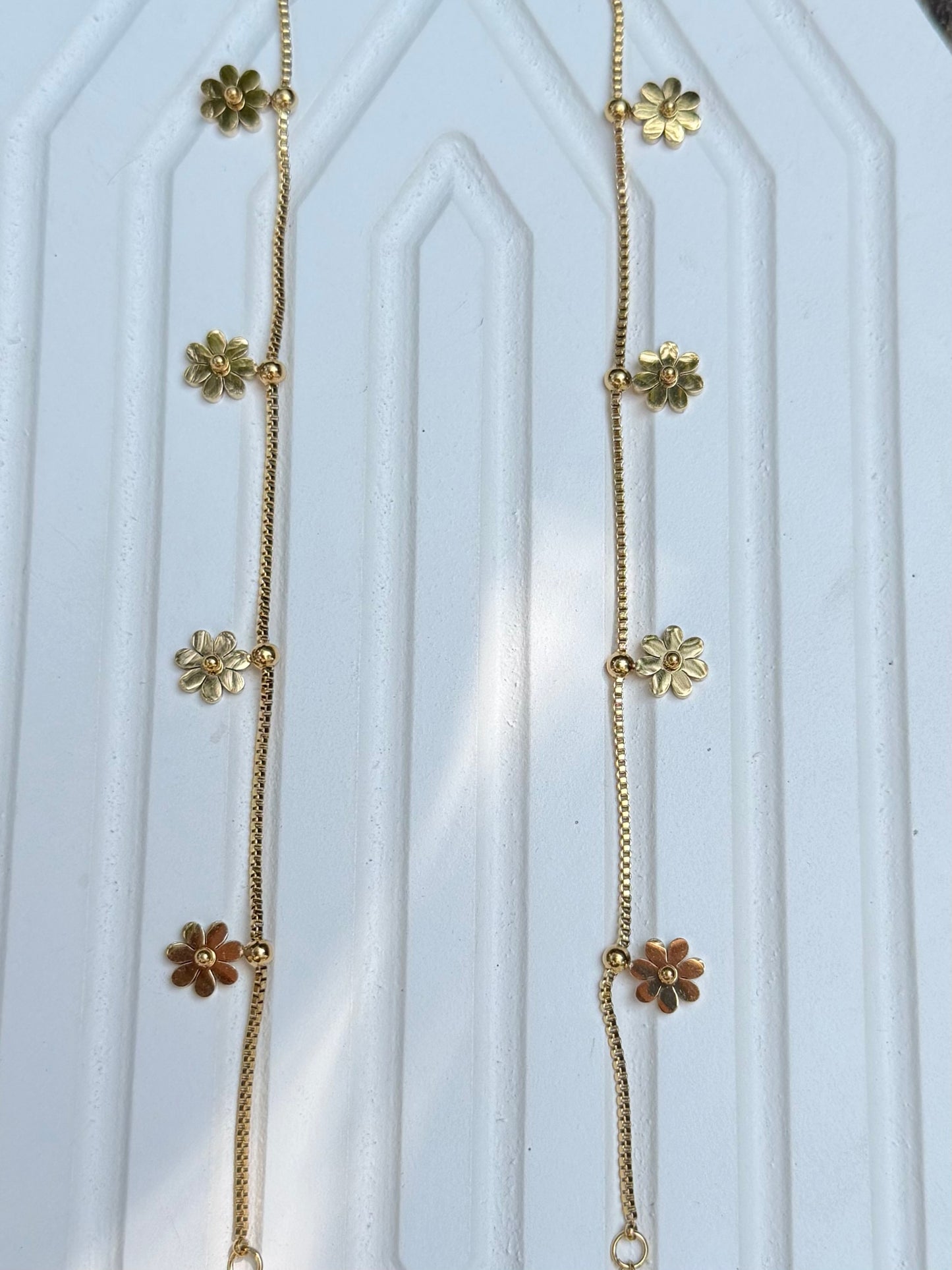 flower hanging bracelet