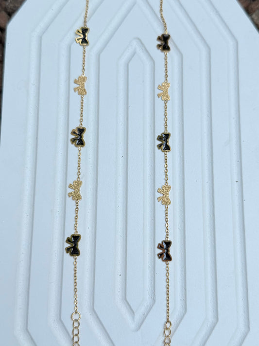 Simple bow bracelets