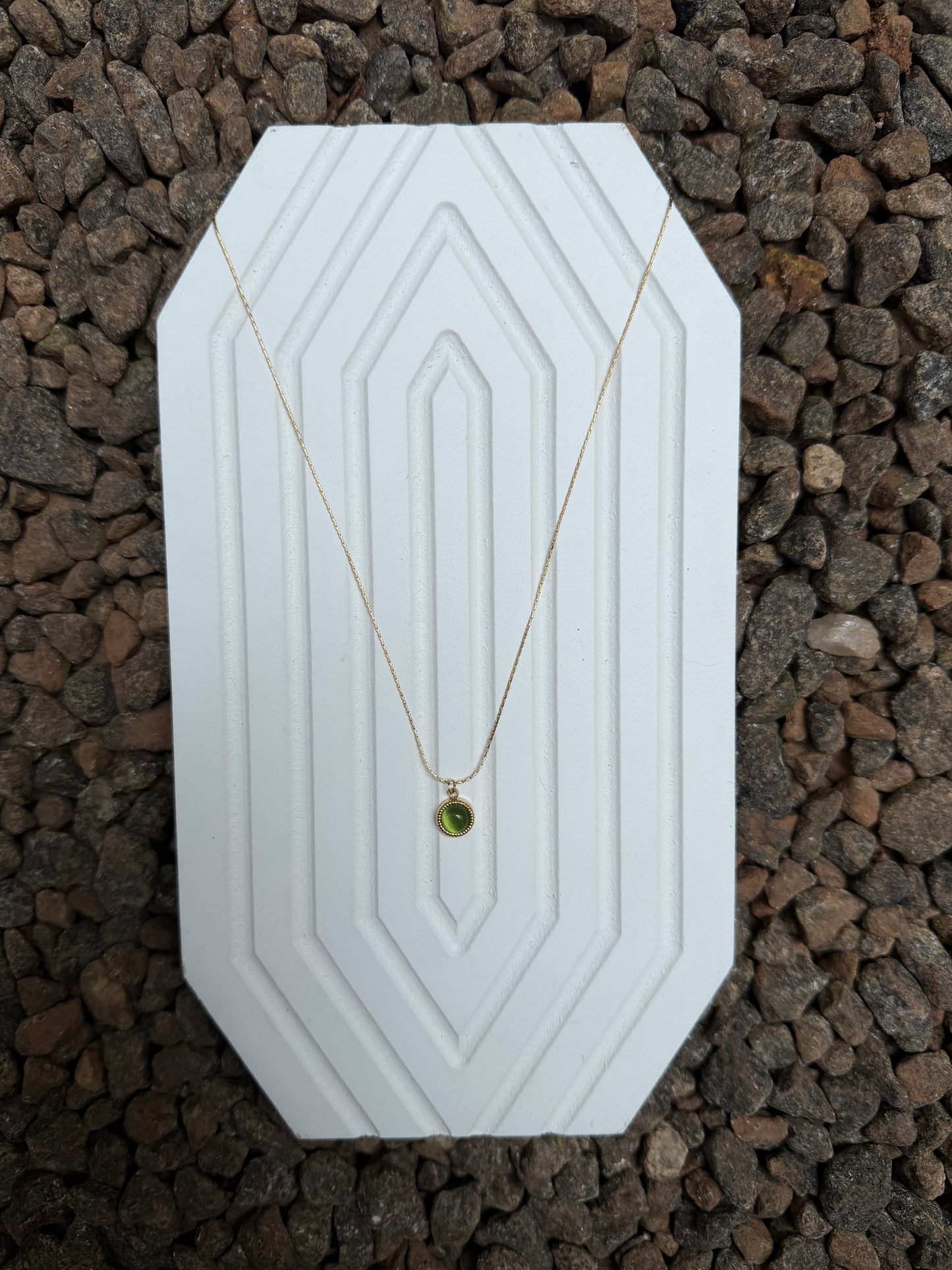 Green pendant chain