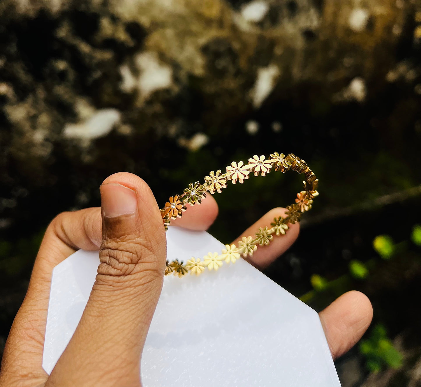 Flower bangle
