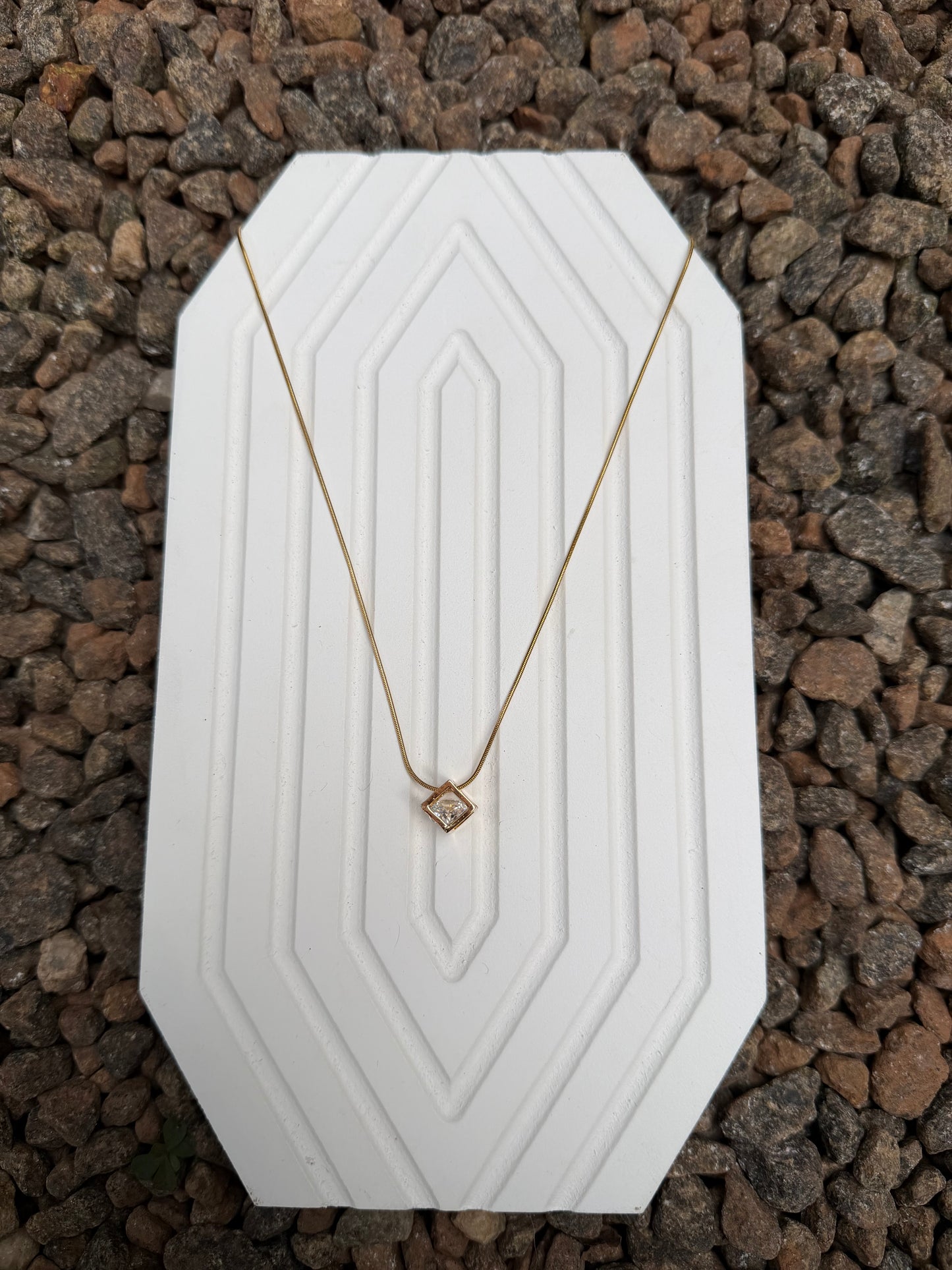 Square pearl pandant