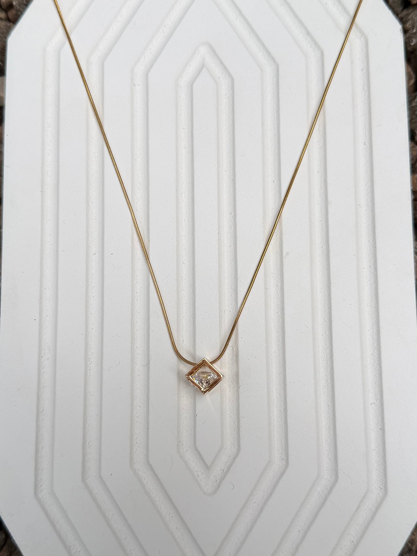 Square pearl pandant