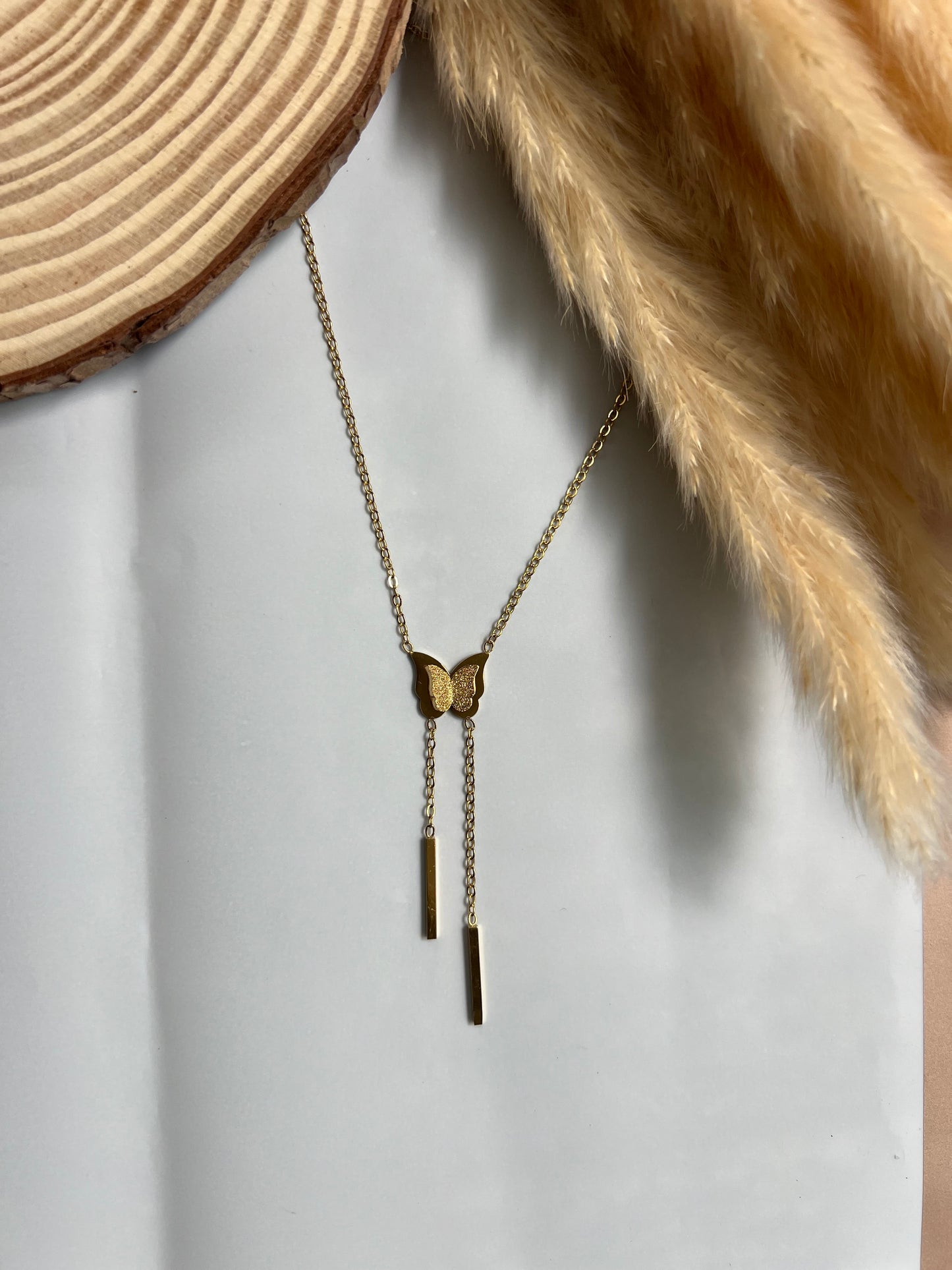 Hanging butterfly chain
