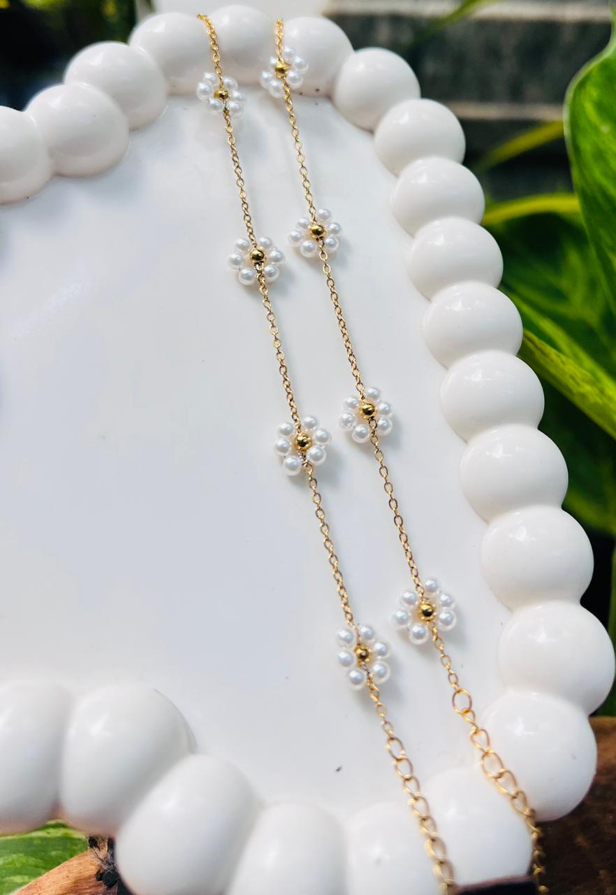 Daisy flower  bracelet